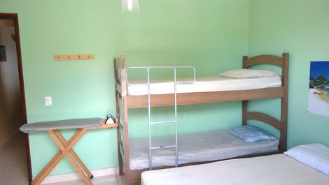 Segundo quarto, em baixo 