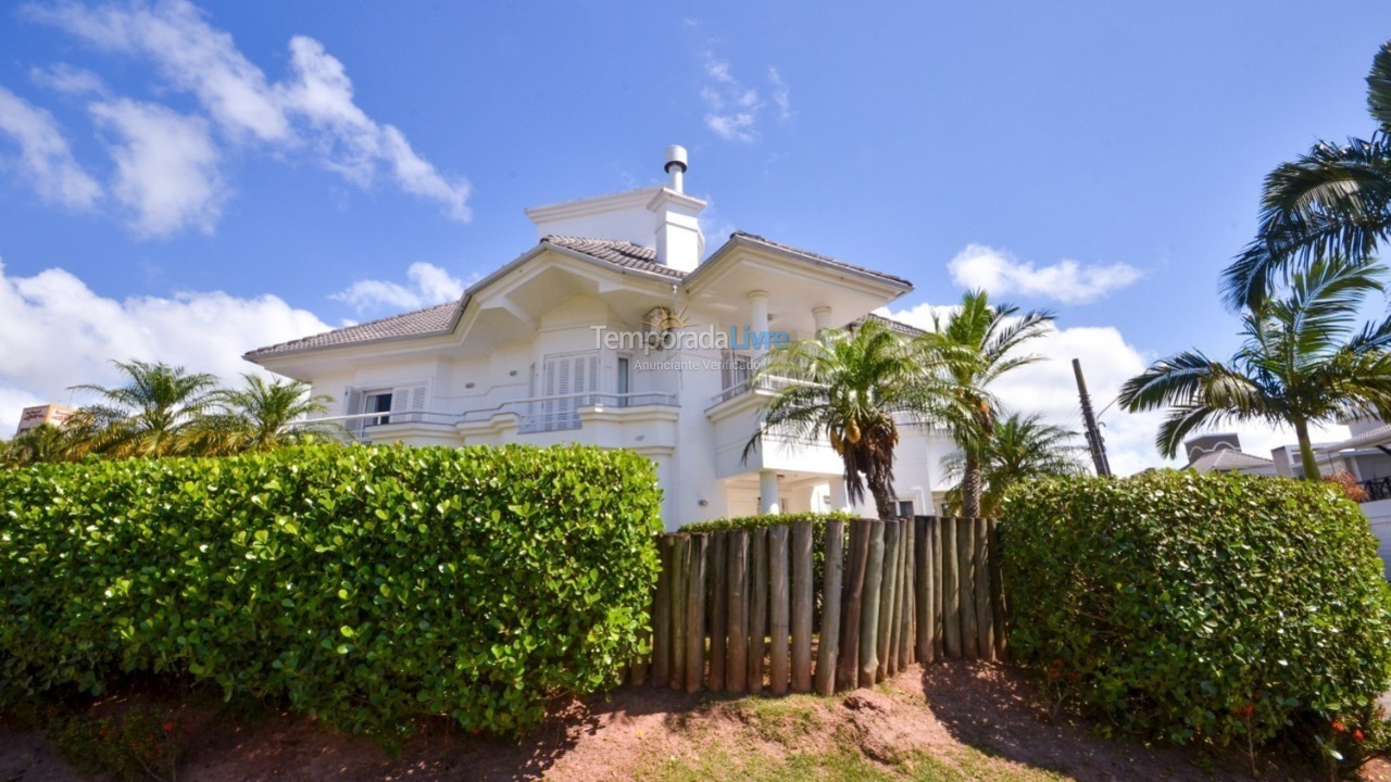 Casa para aluguel de temporada em Florianopolis (Jurerê Internacional)