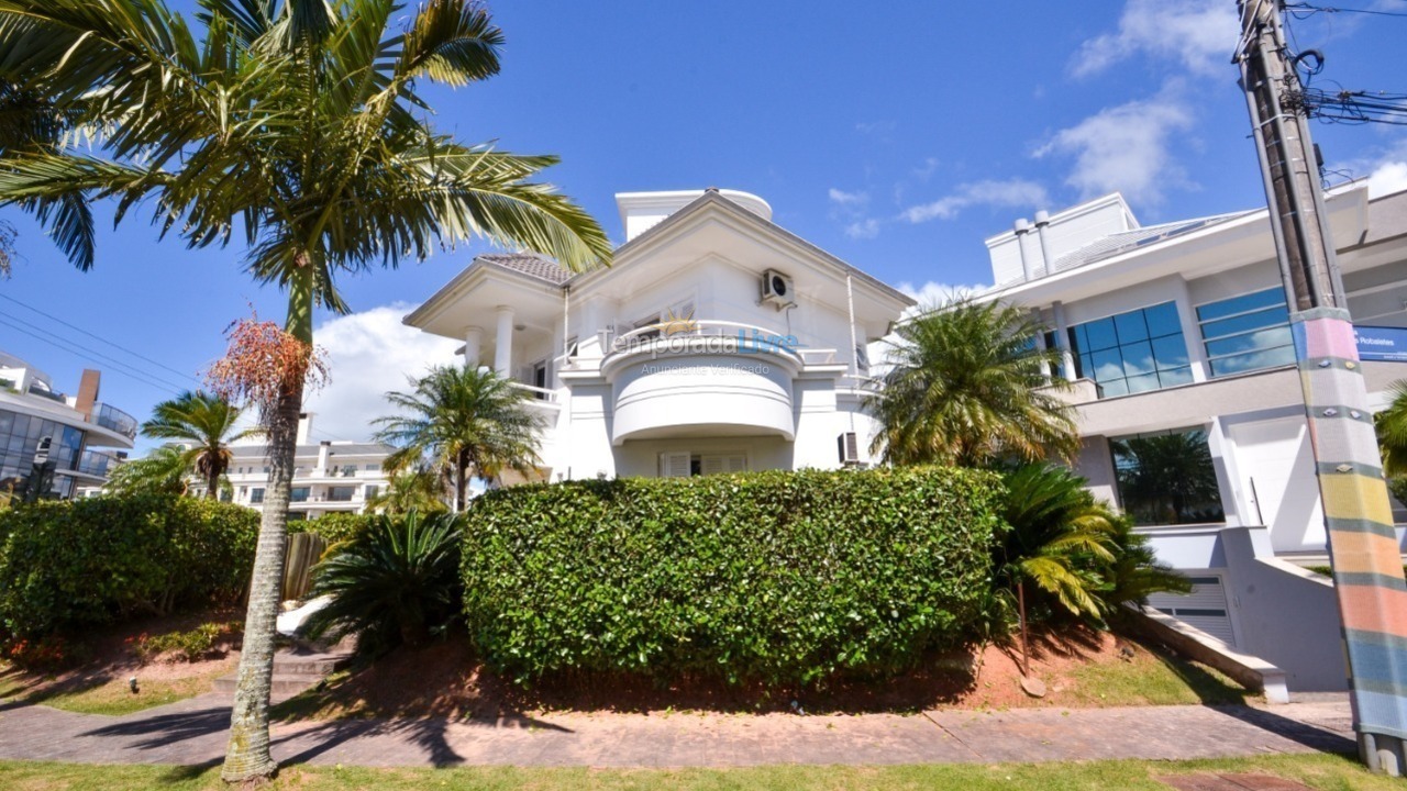 Casa para aluguel de temporada em Florianopolis (Jurerê Internacional)