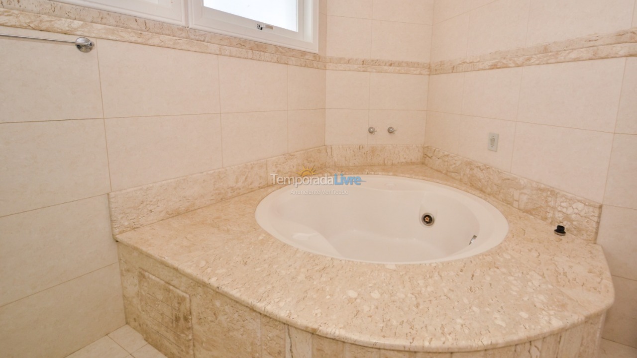 Casa para aluguel de temporada em Florianopolis (Jurerê Internacional)