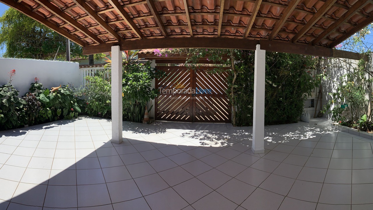 House for vacation rental in Ubatuba (Praia do Lázaro)