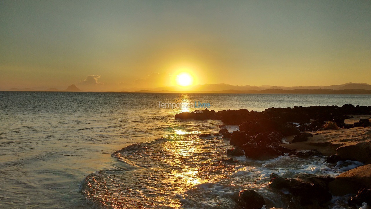 Casa para aluguel de temporada em Anchieta (Praia de Santa Helena)