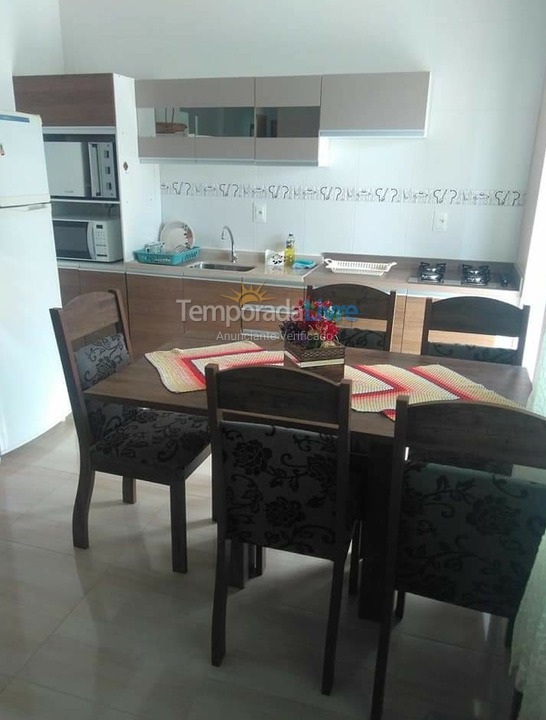 Casa para aluguel de temporada em Itapema (Centro)