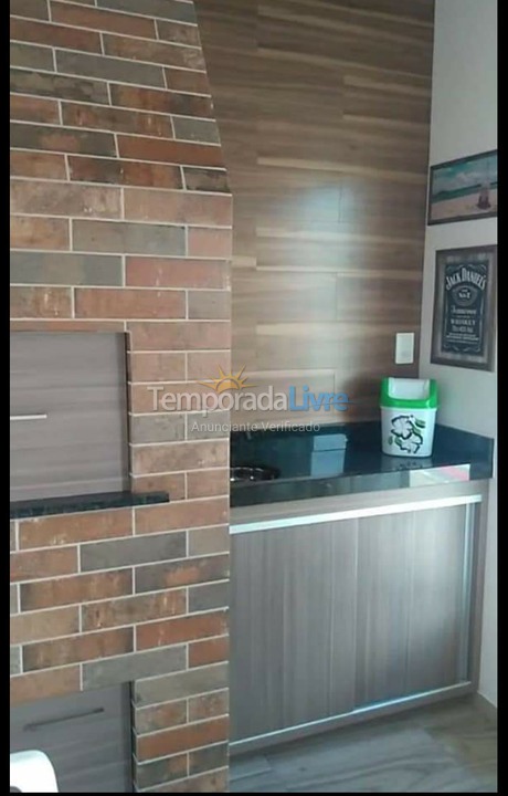 Casa para aluguel de temporada em Itapema (Centro)