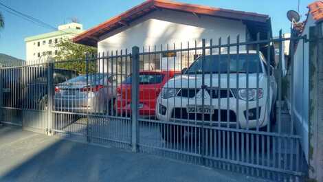 Apto. praia Itaguá em Ubatuba