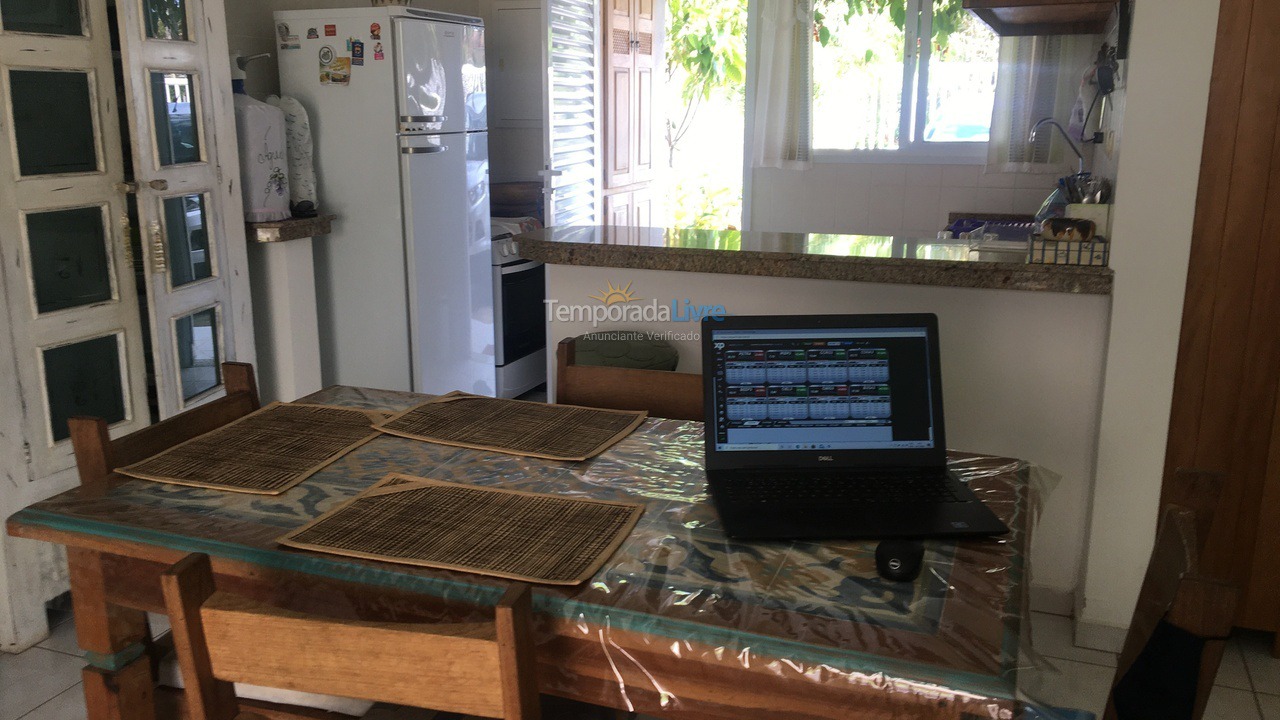 Casa para aluguel de temporada em Ubatuba (Itaguá)