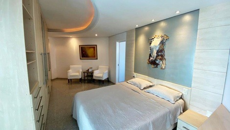 Ed. Royal Garden: 3 suites / sea front / barbecue