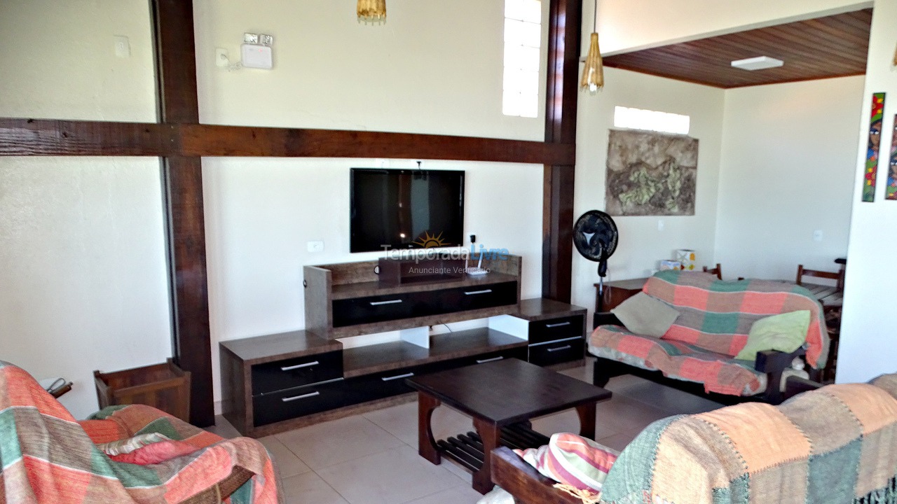 Casa para aluguel de temporada em Bombinhas (Canto Grande)