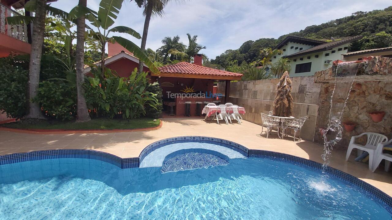 Casa para aluguel de temporada em Guarujá (Praia do Pernambuco)