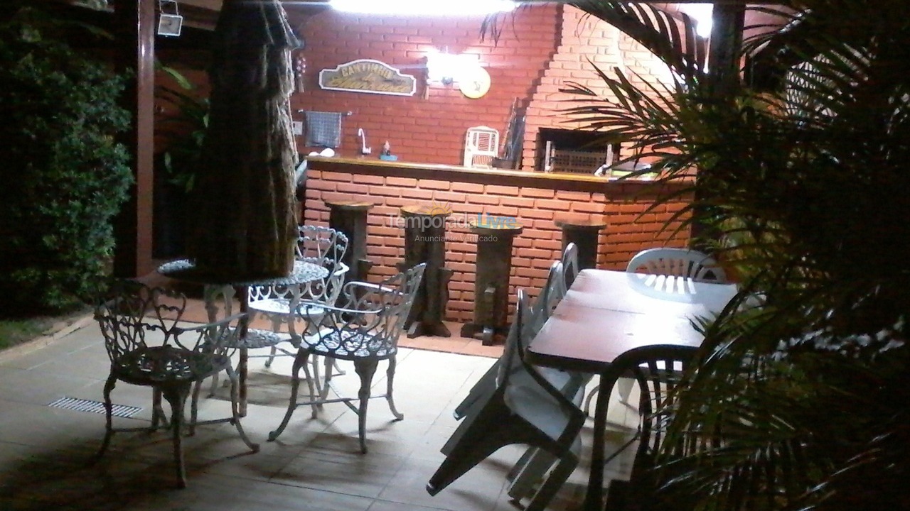 Casa para aluguel de temporada em Guarujá (Praia do Pernambuco)