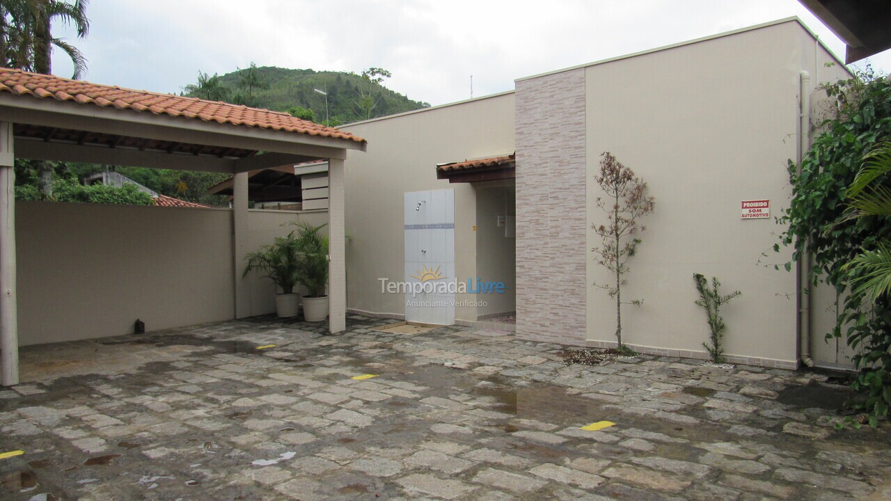 Apartment for vacation rental in Ubatuba (Praia das Toninhas)