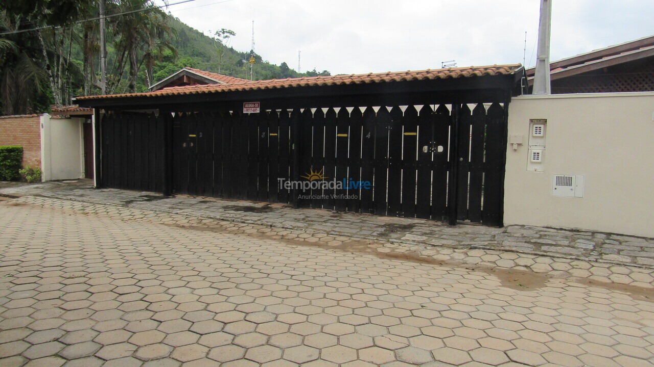 Apartment for vacation rental in Ubatuba (Praia das Toninhas)