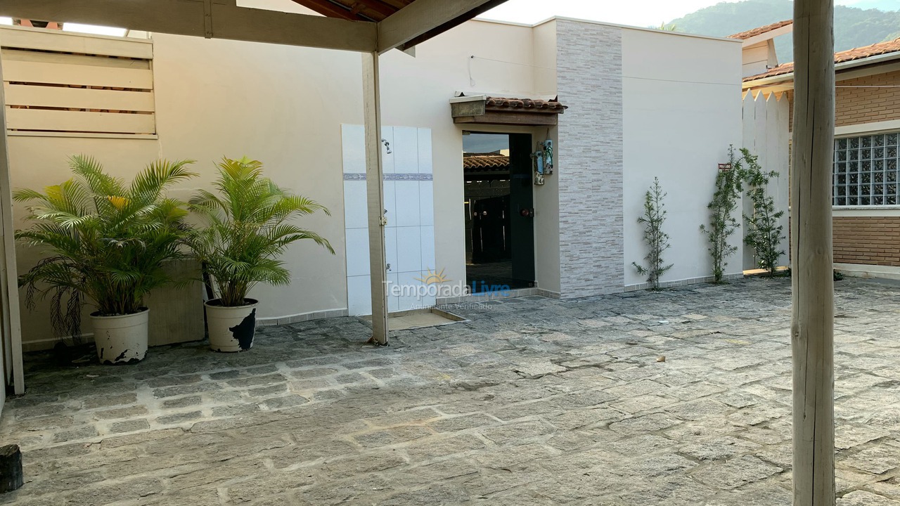 Apartment for vacation rental in Ubatuba (Praia das Toninhas)