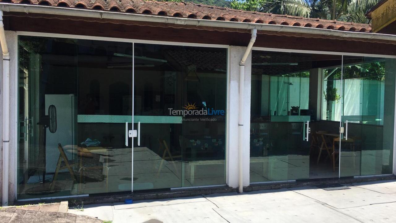 Casa para aluguel de temporada em São Sebastião (Boiçucanga)