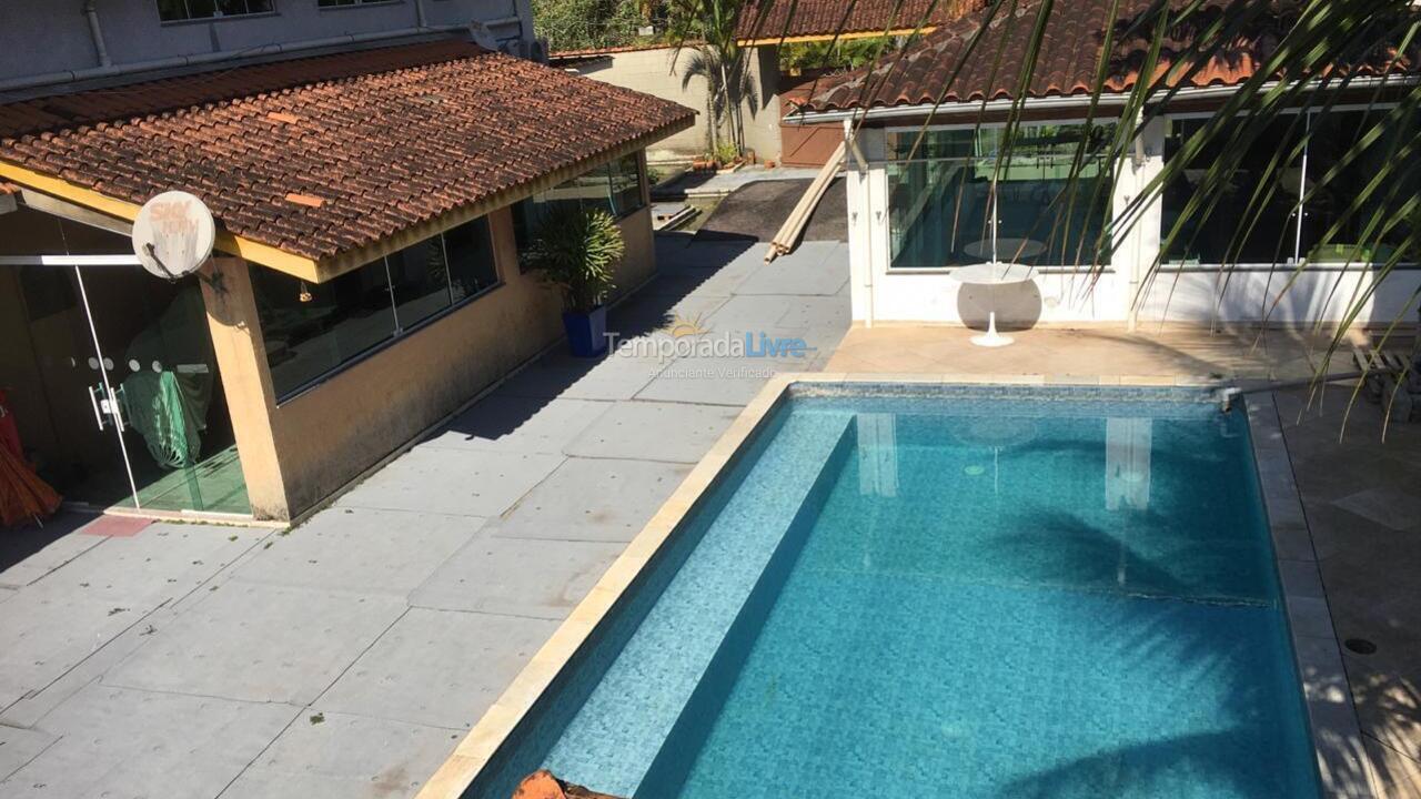 Casa para aluguel de temporada em São Sebastião (Boiçucanga)