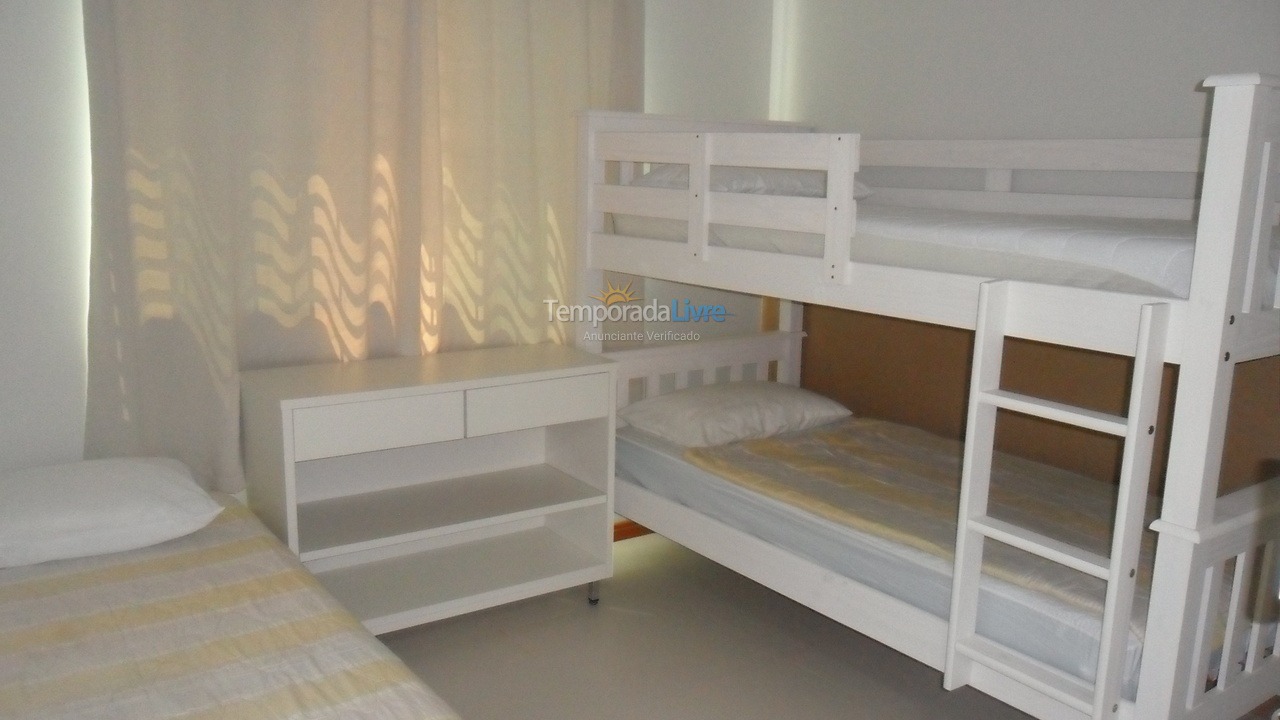 Apartamento para aluguel de temporada em Bombinhas (Praia de Zimbros)