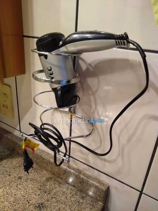 Apartamento para aluguel de temporada em Florianópolis (Praia Brava)