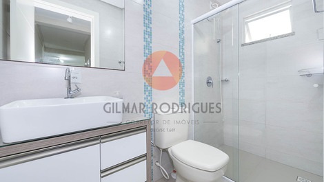 Apto con 03 habitaciones a 50 metros de la playa