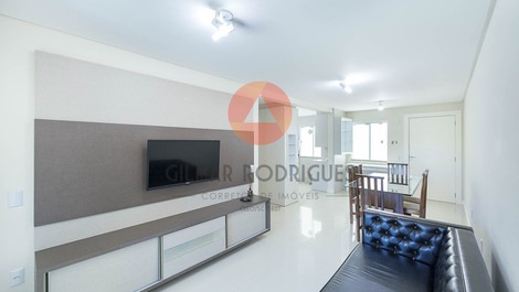 Apto con 03 habitaciones a 50 metros de la playa