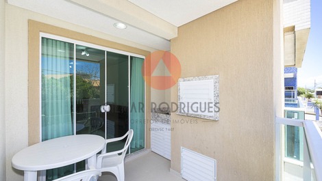 Apto con 03 habitaciones a 50 metros de la playa