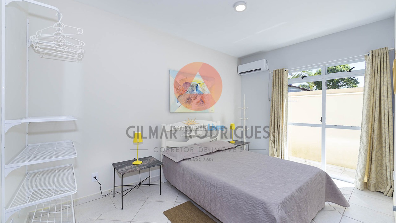 Apartamento para aluguel de temporada em Bombinhas (Canto Grande)