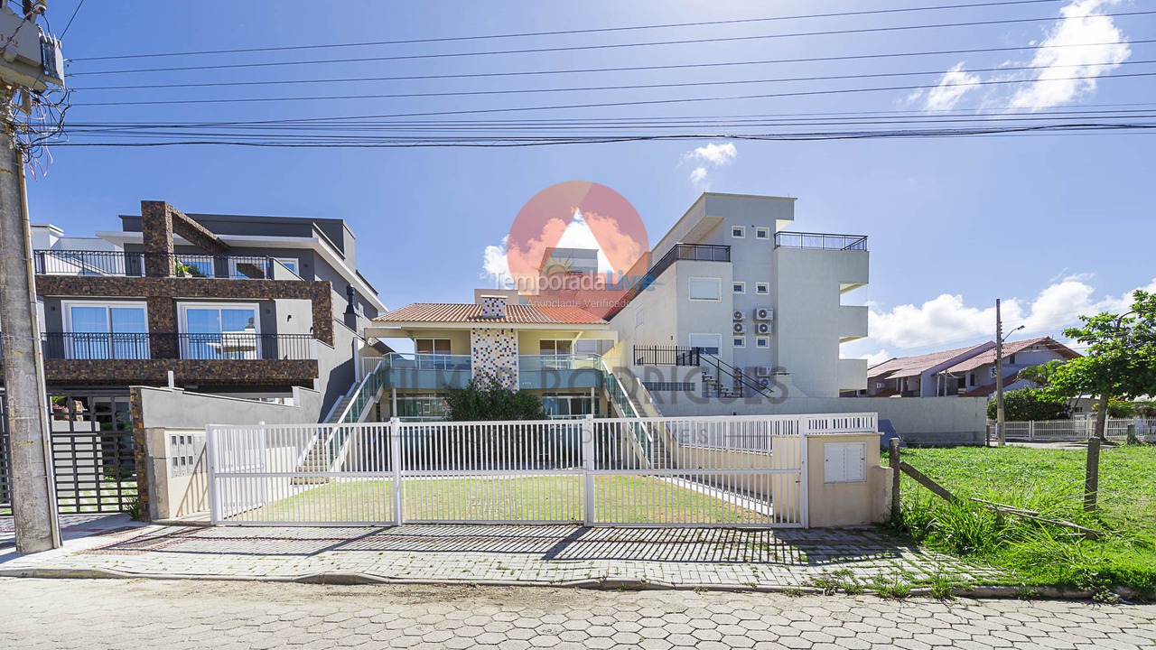 Apartamento para aluguel de temporada em Bombinhas (Canto Grande)