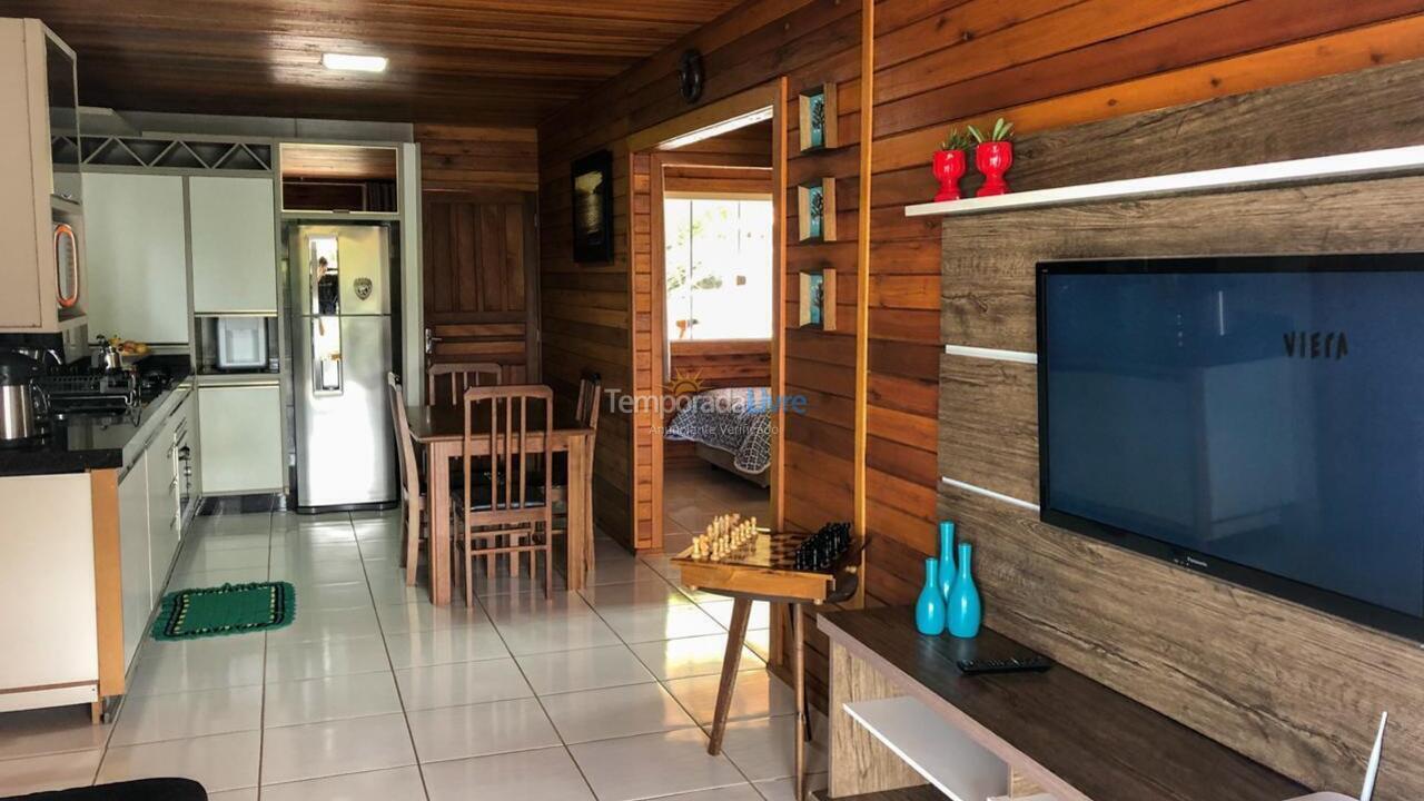 Casa para aluguel de temporada em Bombinhas (Canto Grande)