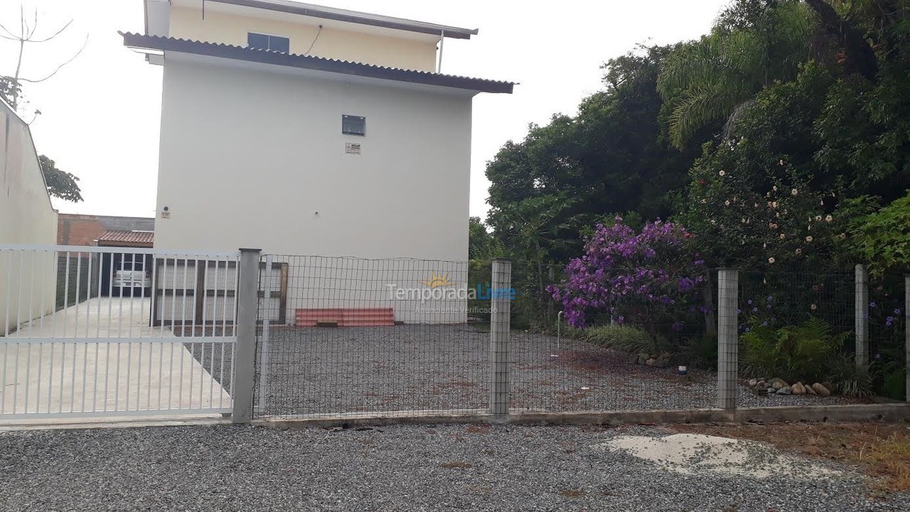 Apartamento para aluguel de temporada em Itapoá (Balneário Rio Gracioso)