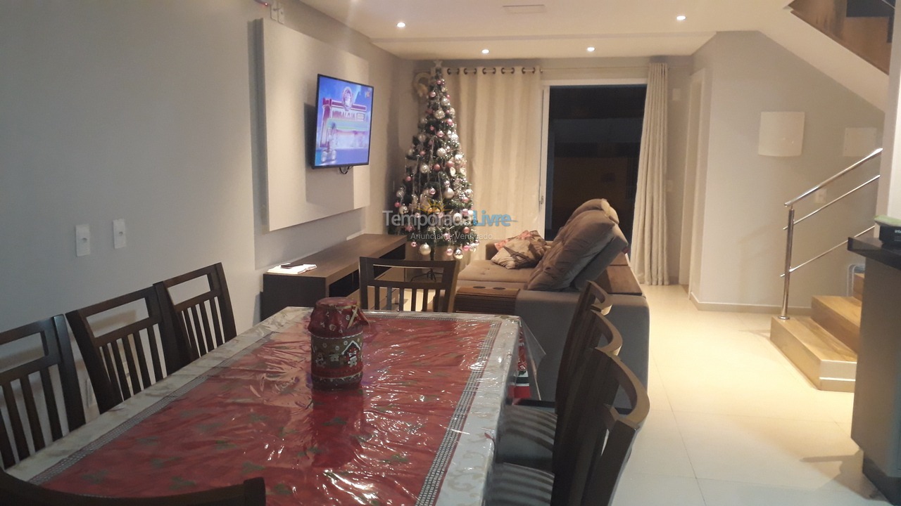 Casa para aluguel de temporada em São Francisco do Sul (Enseada)