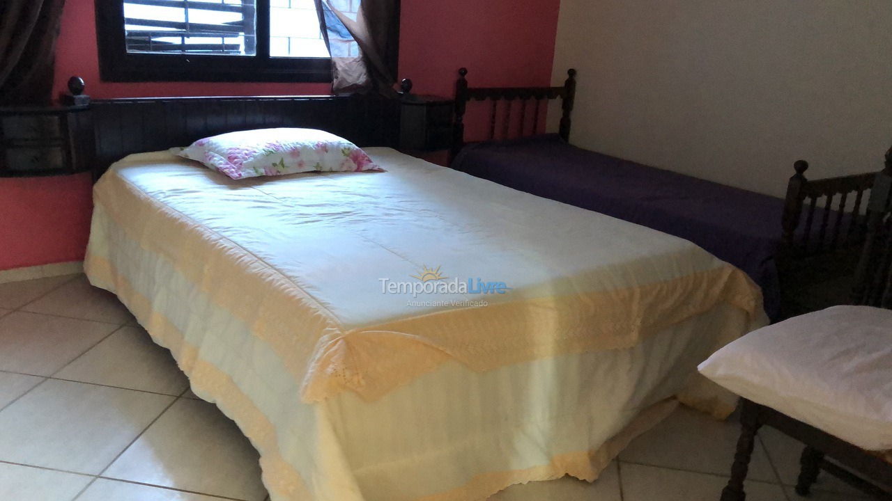 Casa para alquiler de vacaciones em Matinhos (Caiobá)