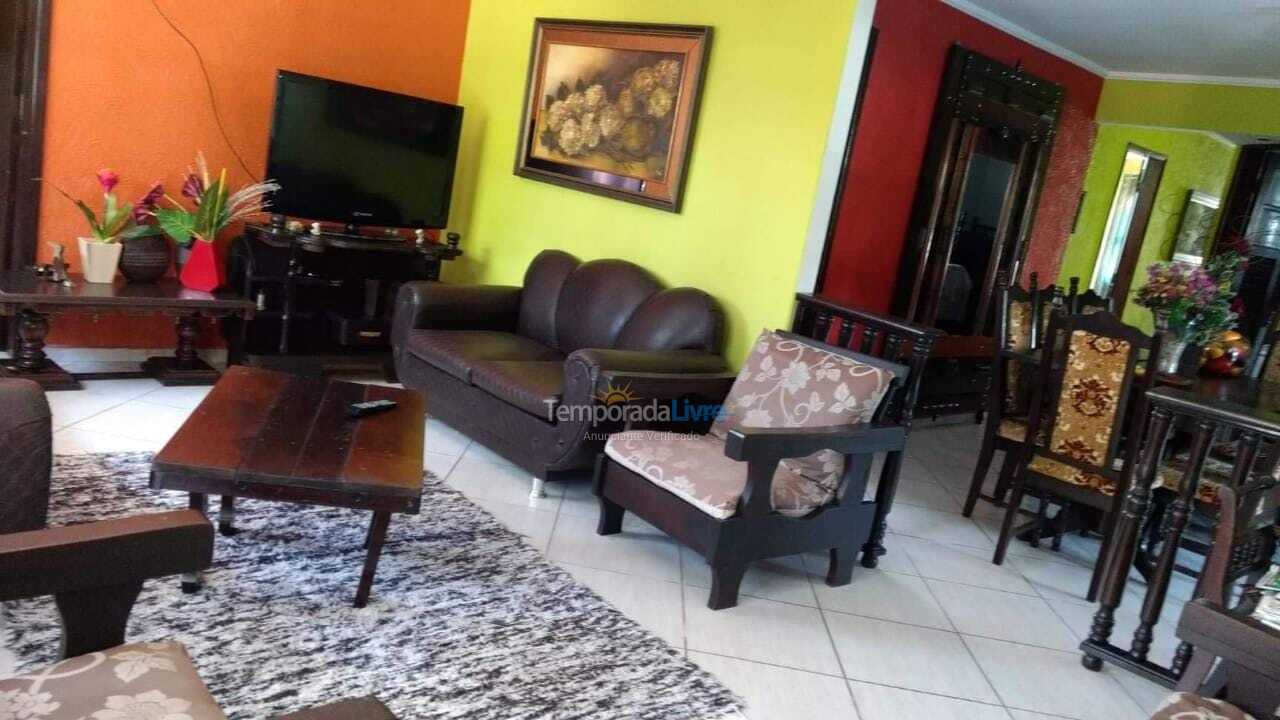 Casa para alquiler de vacaciones em Matinhos (Caiobá)