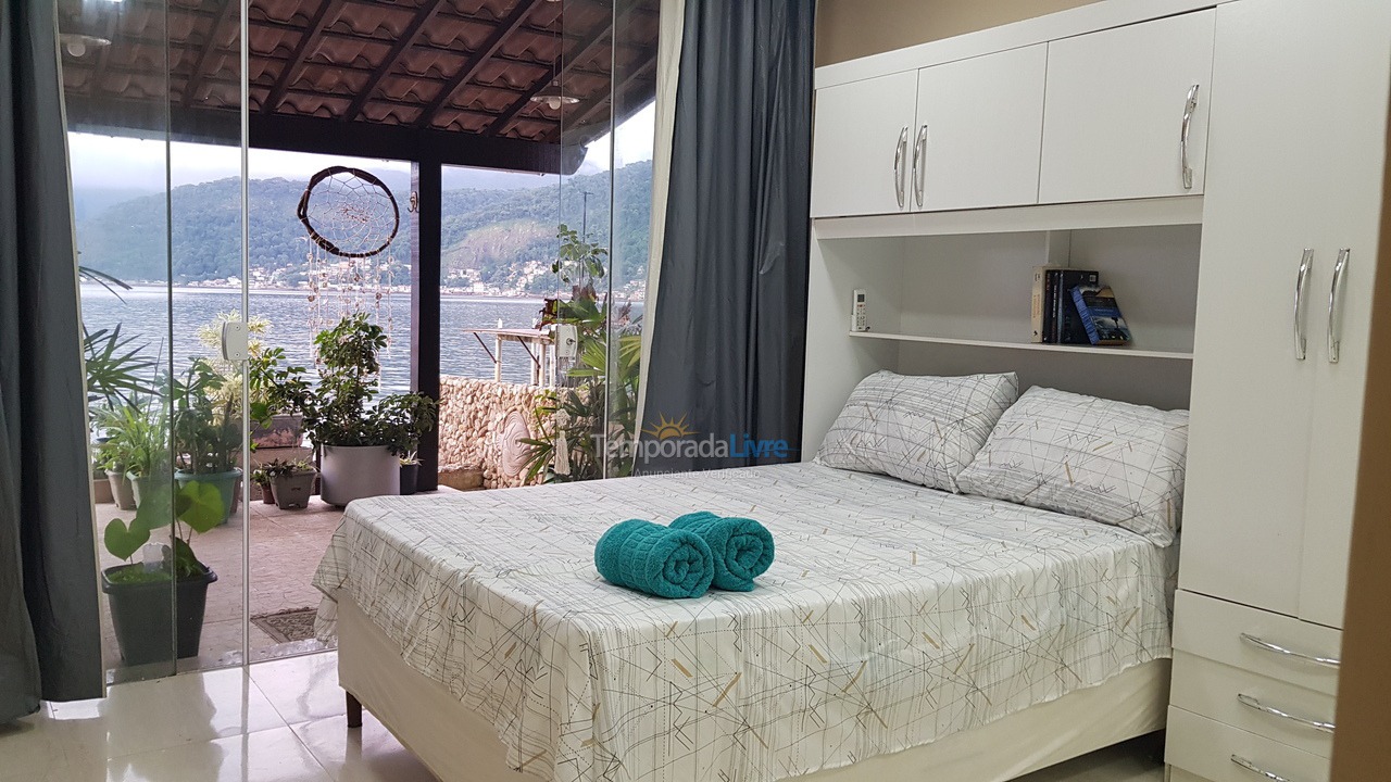 Casa para aluguel de temporada em Mangaratiba (Ilha Jardim Itacuruca)