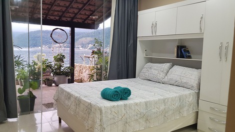 Casa Temporada em ilha e pé na areia