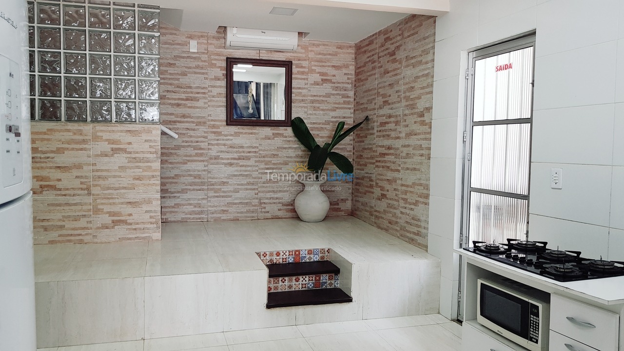 Casa para aluguel de temporada em Mangaratiba (Ilha Jardim Itacuruca)