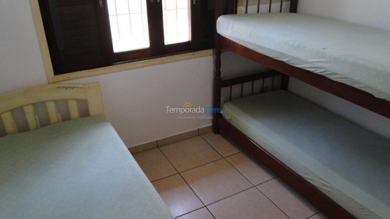 Casa para aluguel de temporada em Ubatuba (Praia Grande)