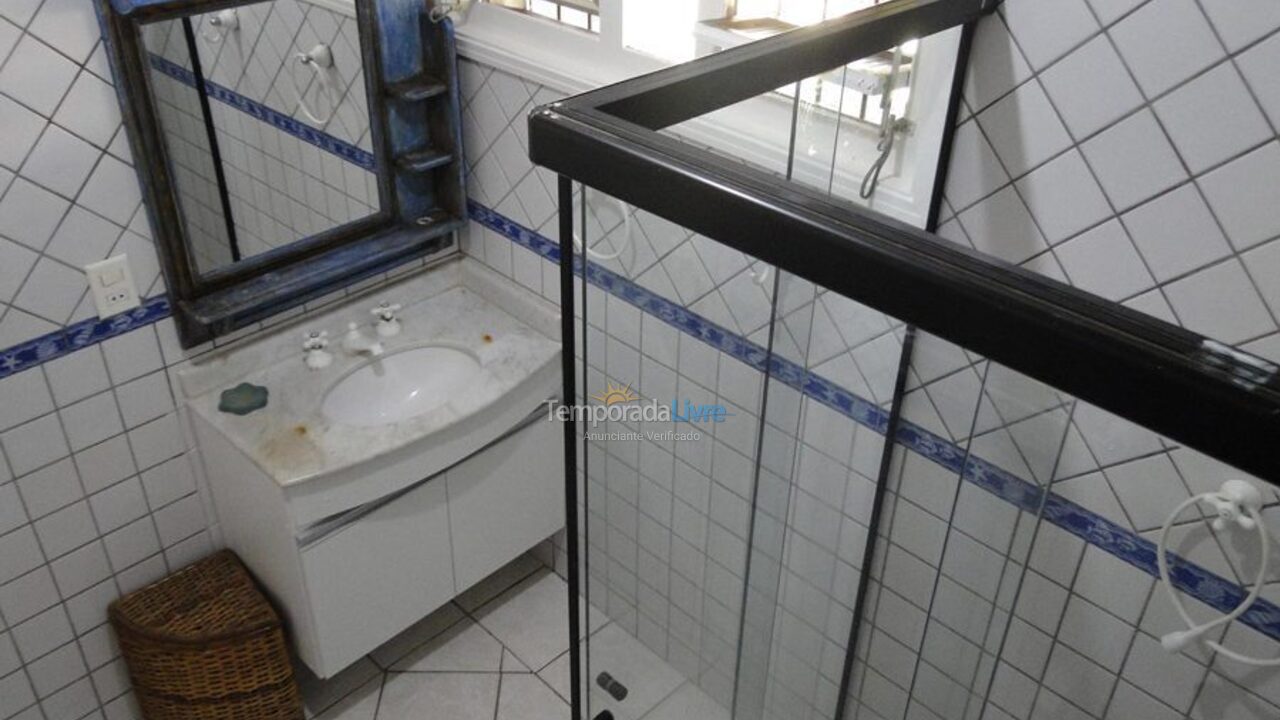 Casa para aluguel de temporada em Ubatuba (Praia Grande)