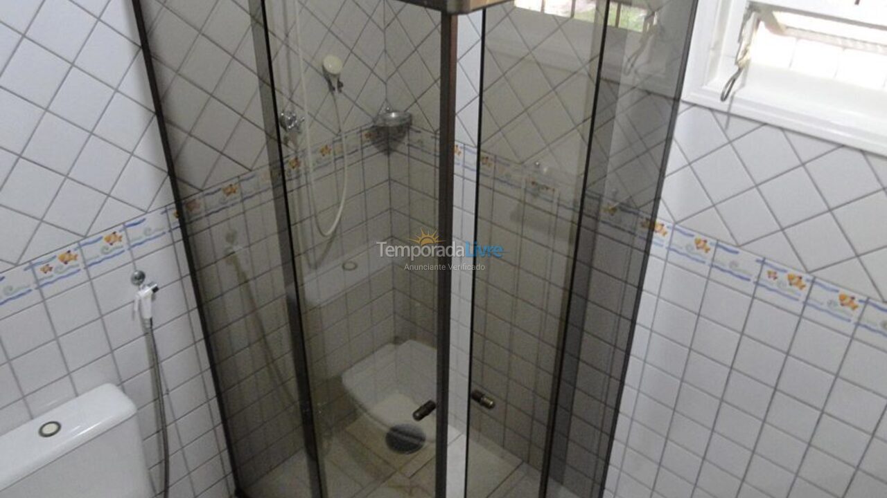 Casa para aluguel de temporada em Ubatuba (Praia Grande)