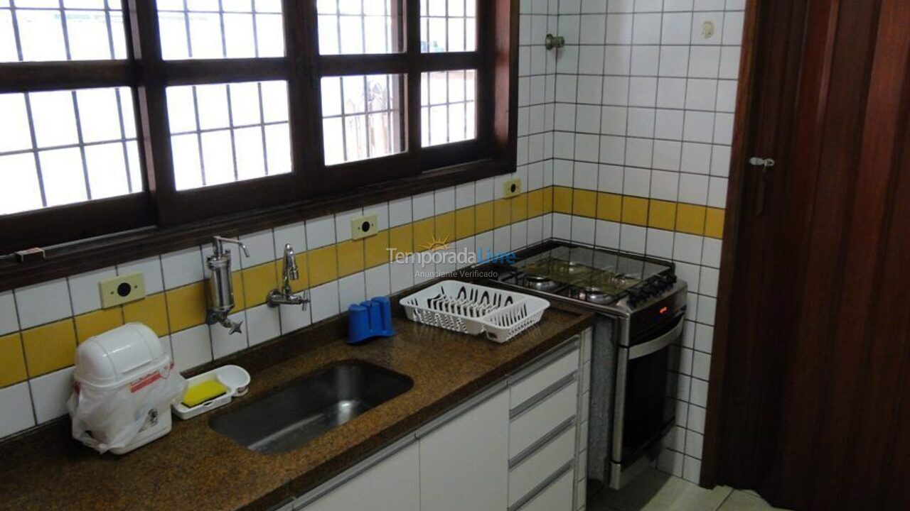 Casa para aluguel de temporada em Ubatuba (Praia Grande)