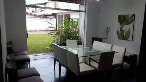 Preciosa casa a tan solo 200 m de la playa de Enseada