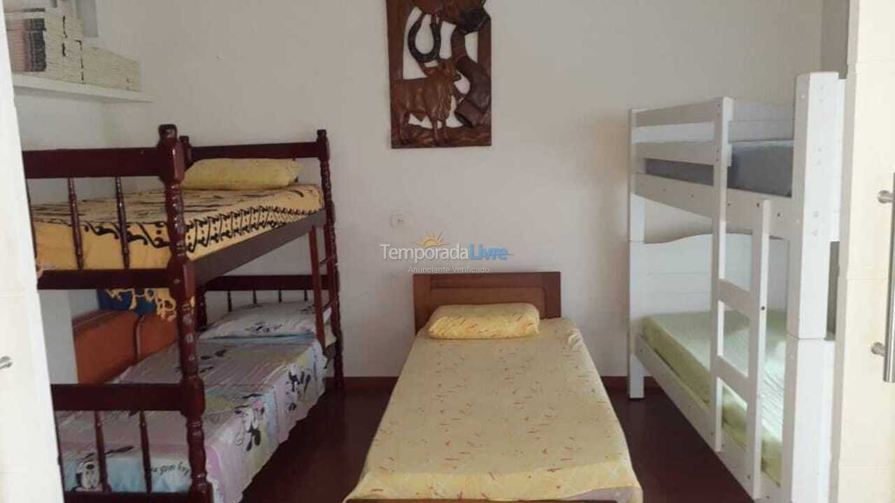 Casa para aluguel de temporada em Guarujá (Enseada)