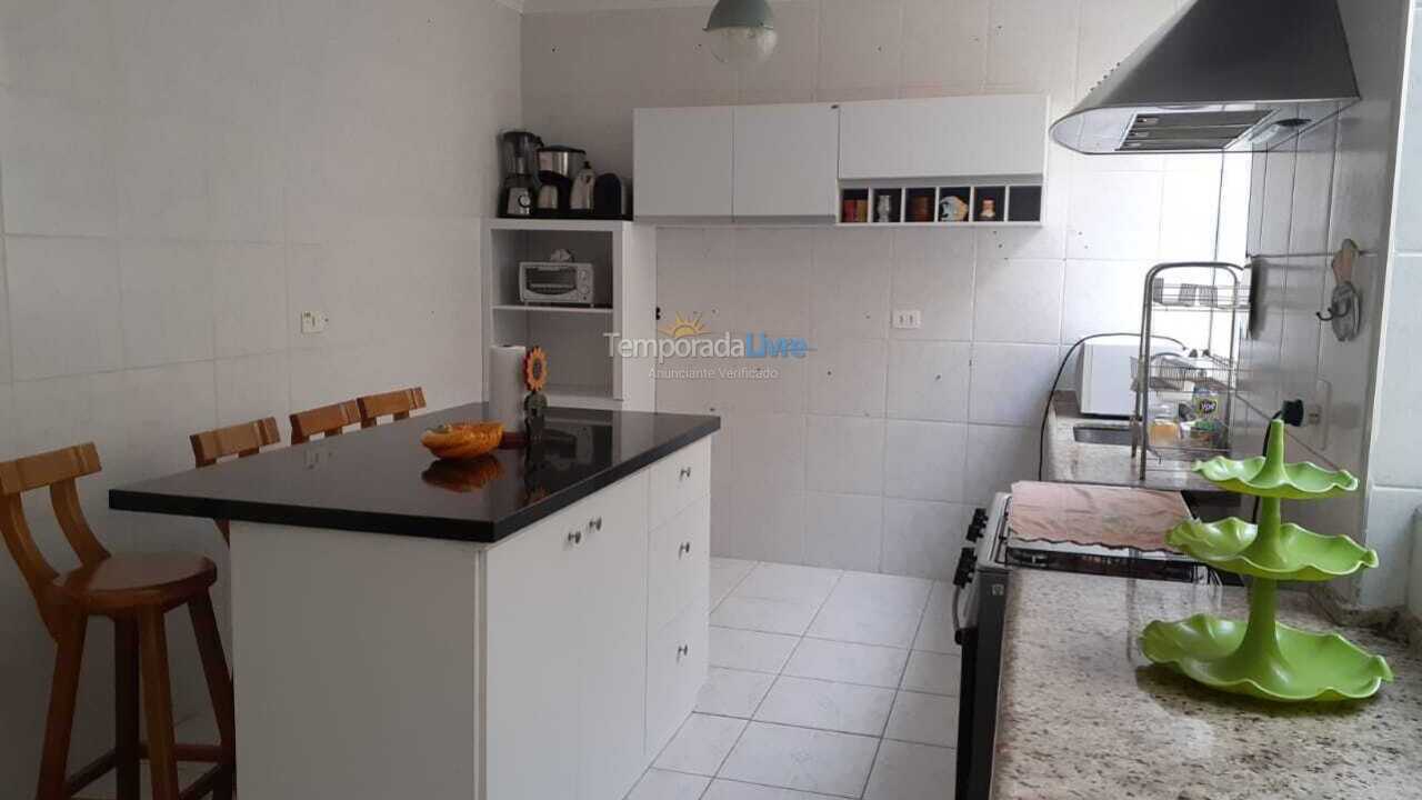 Casa para aluguel de temporada em Guarujá (Enseada)