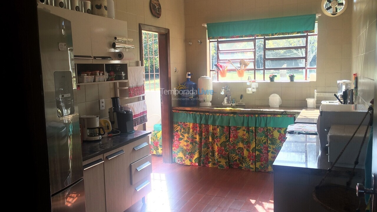 Granja para alquiler de vacaciones em Embu Guaçu (Vale Florido)