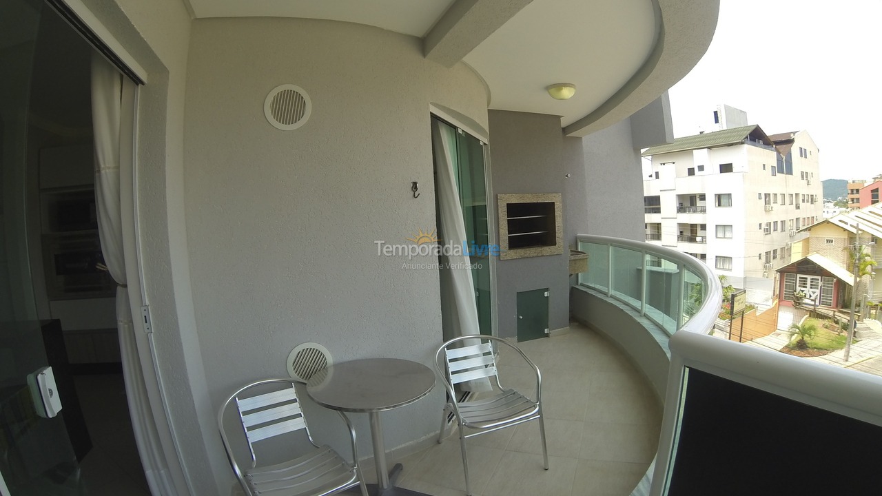 Apartamento para aluguel de temporada em Bombinhas (Praia de Bombas)