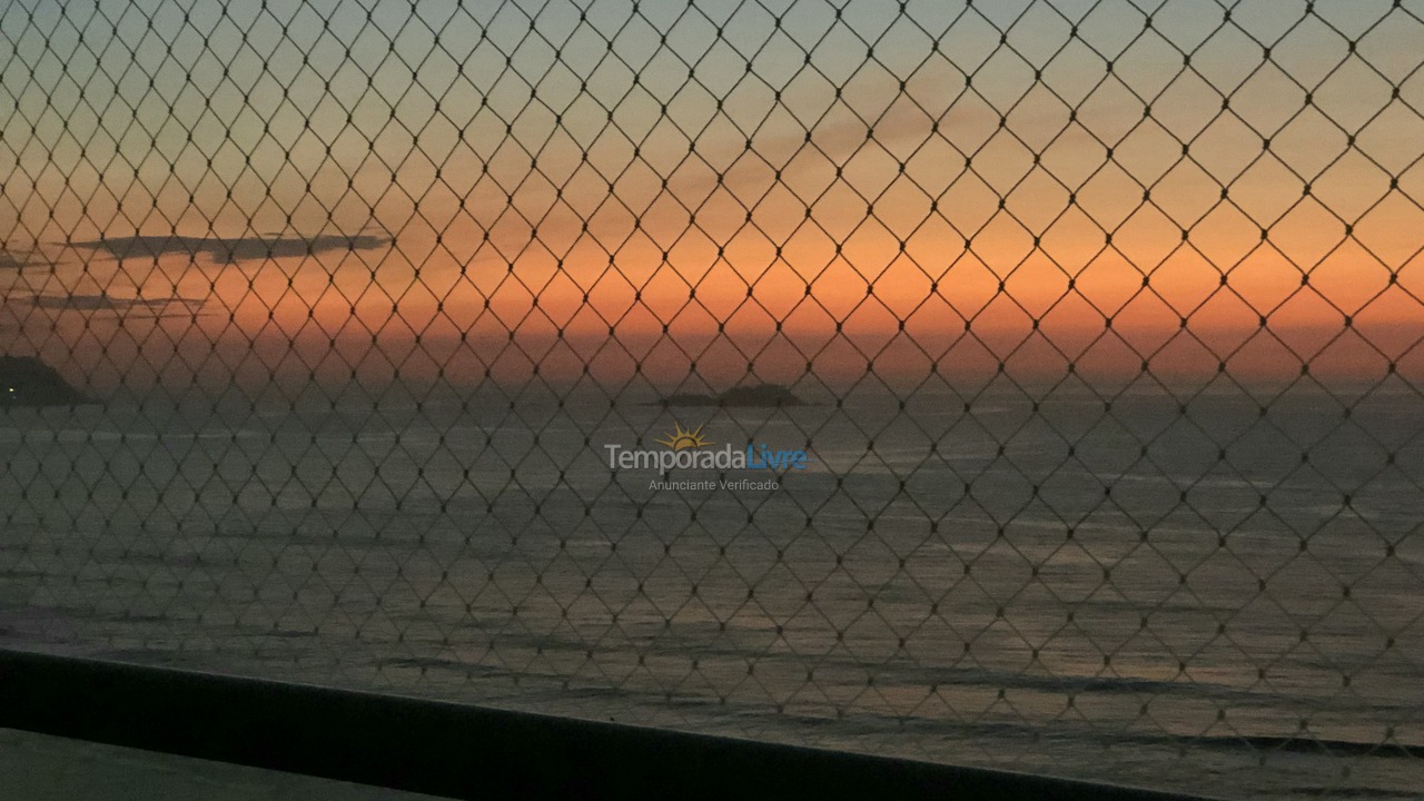 Apartment for vacation rental in Guarujá (Pitangueiras)