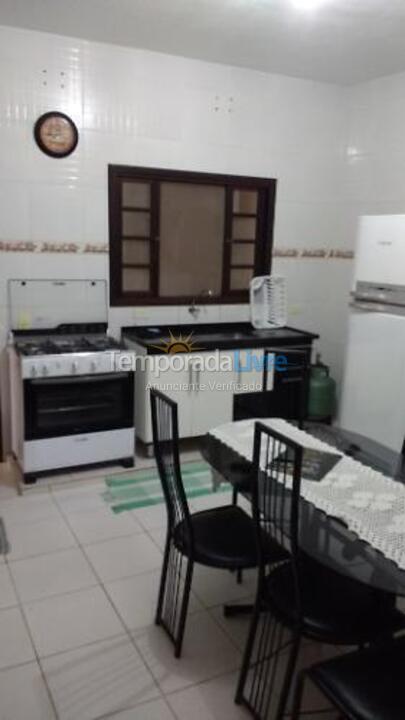 Casa para alquiler de vacaciones em Ubatuba (Praia Grande)