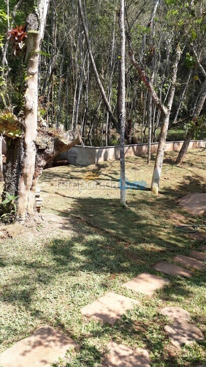 Chácara / sítio para aluguel de temporada em Suzano (Palmeiras)