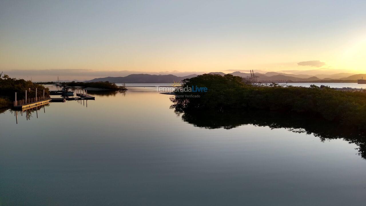 Apartment for vacation rental in São Francisco do Sul (Ubatuba)