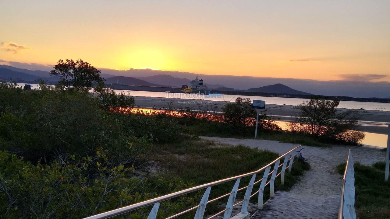 Apartment for vacation rental in São Francisco do Sul (Ubatuba)