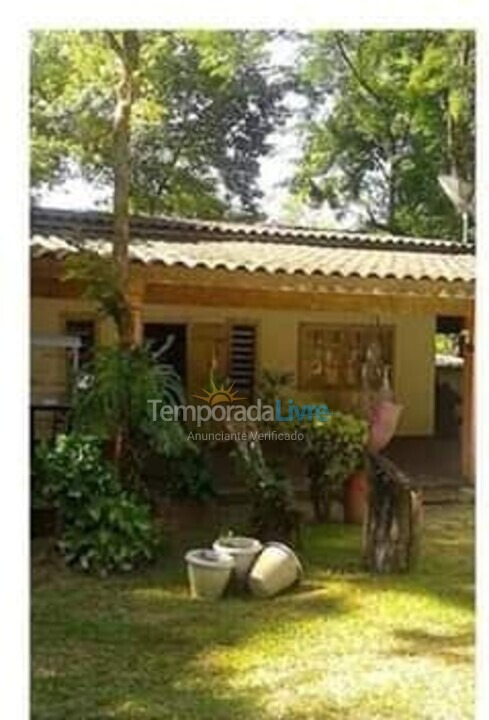 Granja para alquiler de vacaciones em Caraguatatuba (Rio do Ouro)
