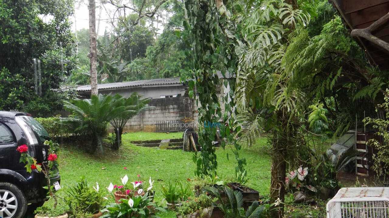 Granja para alquiler de vacaciones em Caraguatatuba (Rio do Ouro)